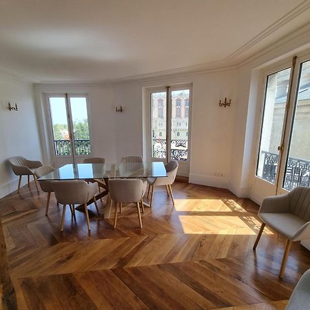 Face Chateau St Germain En Laye, Appartement 4 A 6 Personnes, 23 Min De Paris Champs-Elysees Saint-Germain-en-Laye Exteriör bild