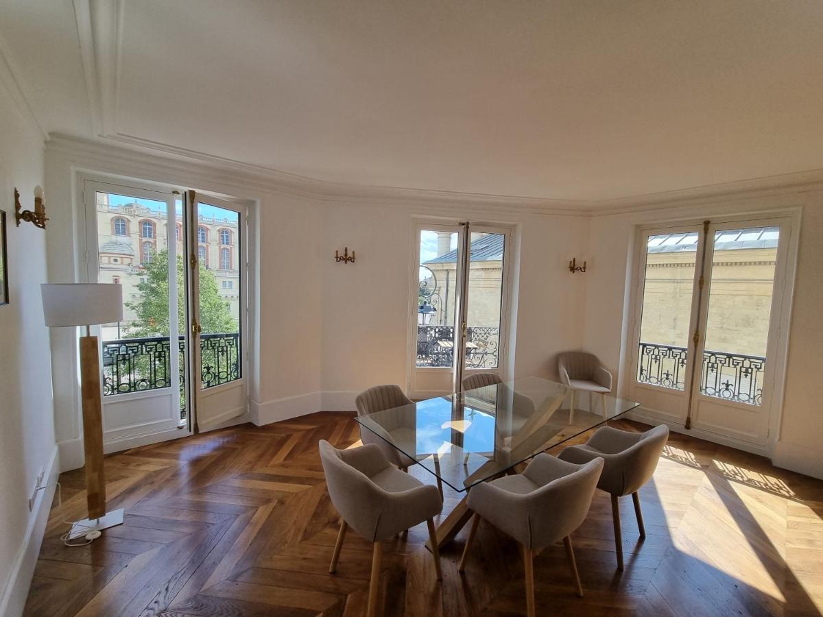 Face Chateau St Germain En Laye, Appartement 4 A 6 Personnes, 23 Min De Paris Champs-Elysees Saint-Germain-en-Laye Exteriör bild
