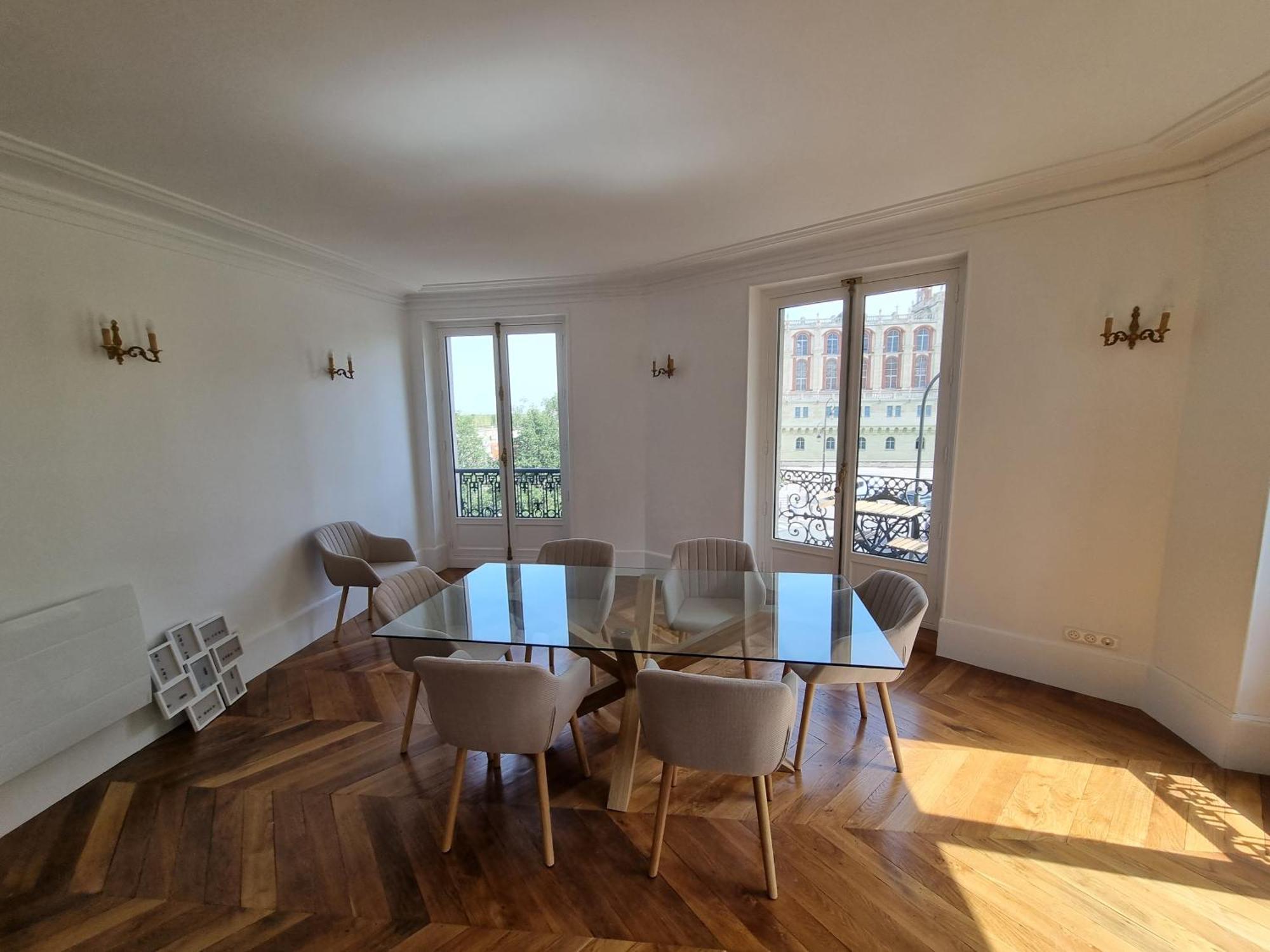Face Chateau St Germain En Laye, Appartement 4 A 6 Personnes, 23 Min De Paris Champs-Elysees Saint-Germain-en-Laye Exteriör bild