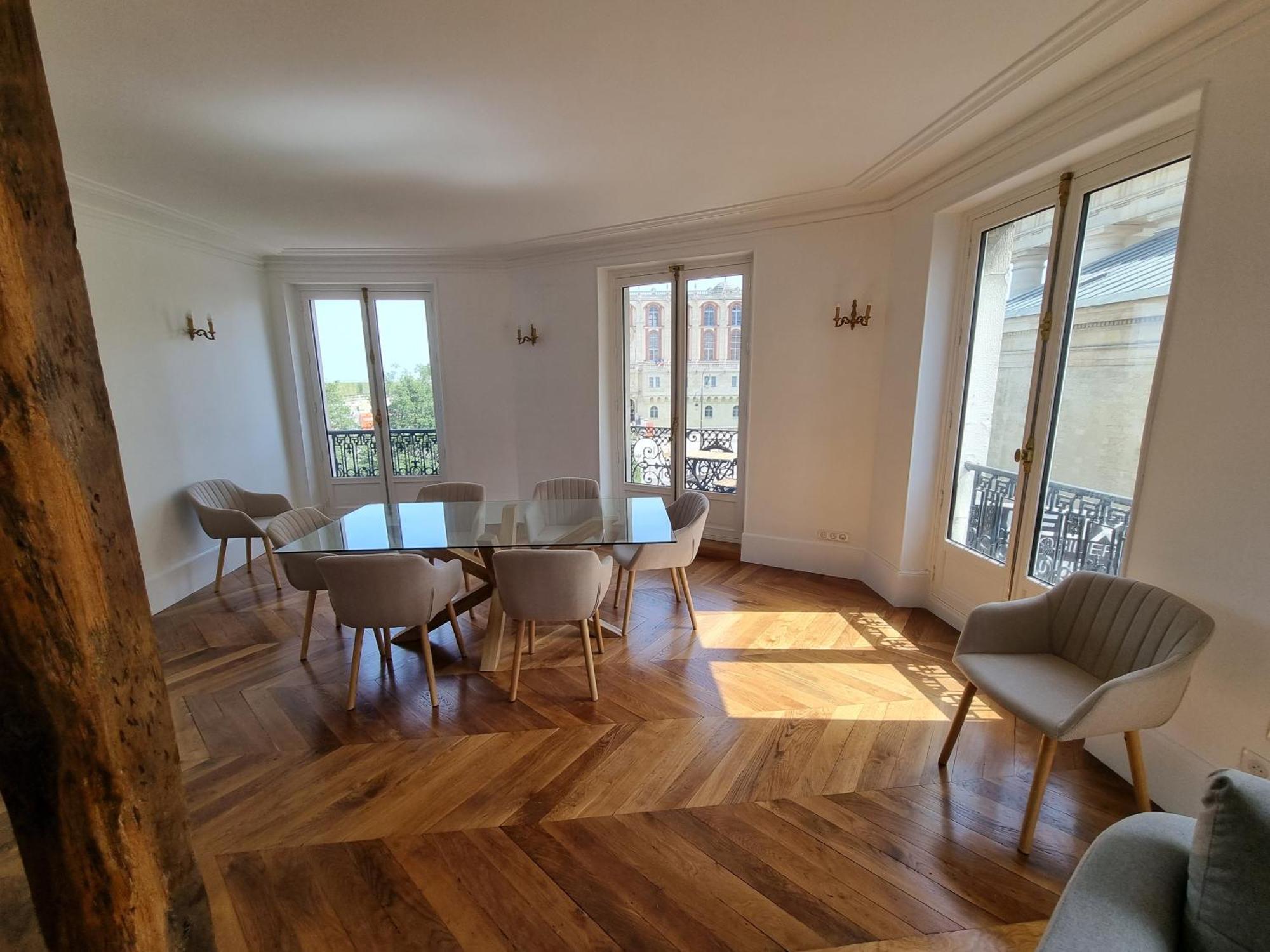 Face Chateau St Germain En Laye, Appartement 4 A 6 Personnes, 23 Min De Paris Champs-Elysees Saint-Germain-en-Laye Exteriör bild